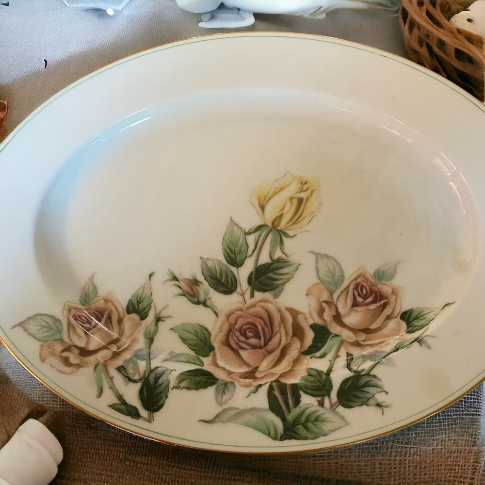 Kent China “Trio” oval serving platter made in occupied Japan. Mint condition.